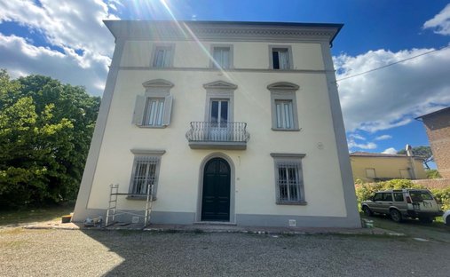 Villa in Castiglione del Lago, Umbria, Italy 1