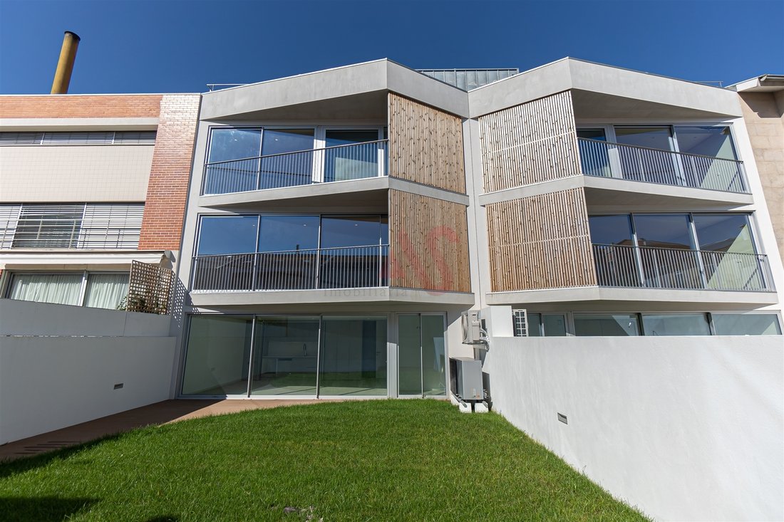 House in Gloria e Vera Cruz, Aveiro District, Portugal 4 - 14693227