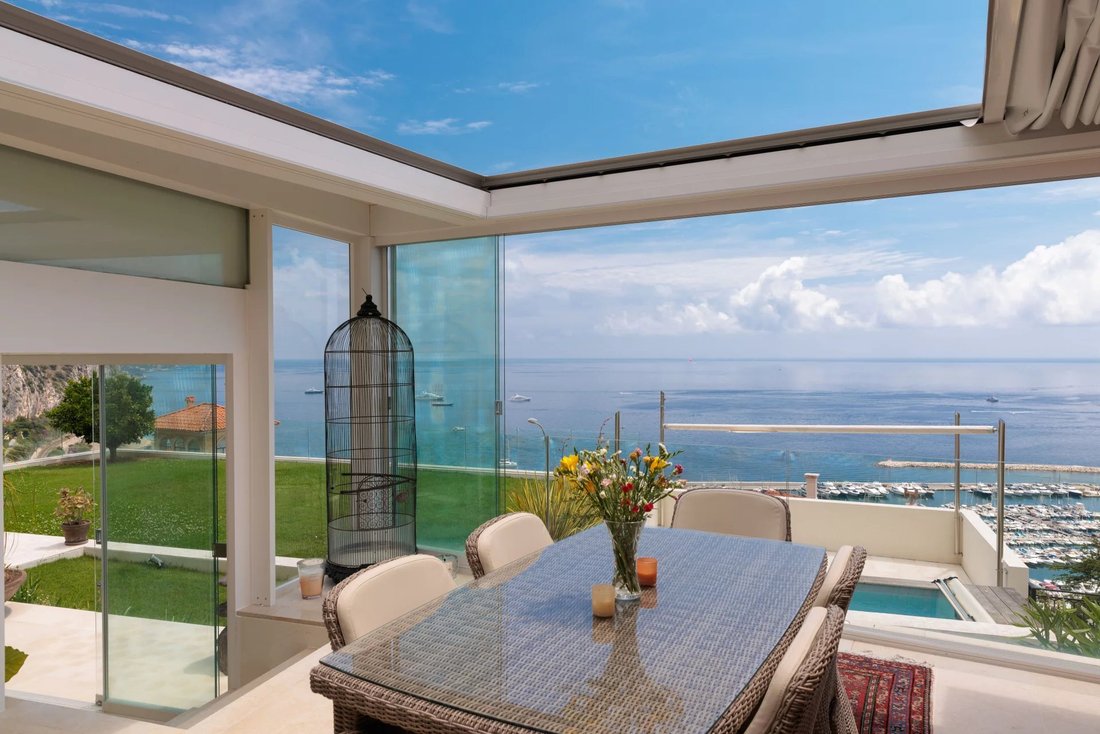 Villa in French Riviera, Provence-Alpes-Côte d'Azur, France 1 - 13958255