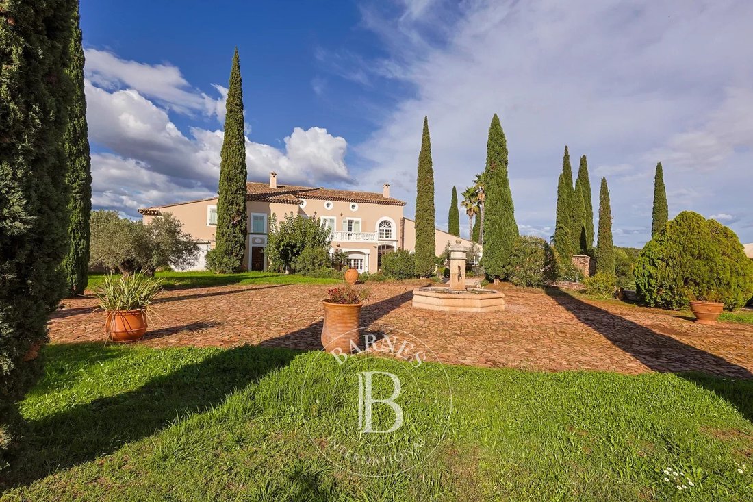 Gonfaron Provincial Property In Gonfaron, Provence Alpes Côte D'azur