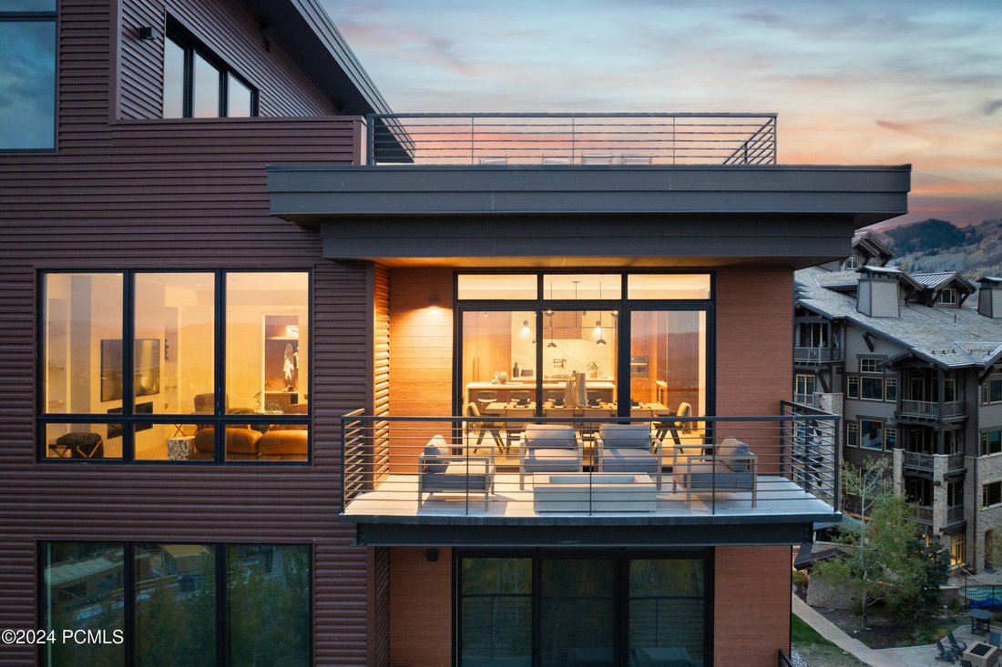 7677 Village Way 506 In Park City, Utah, United States For Sale (14861657)