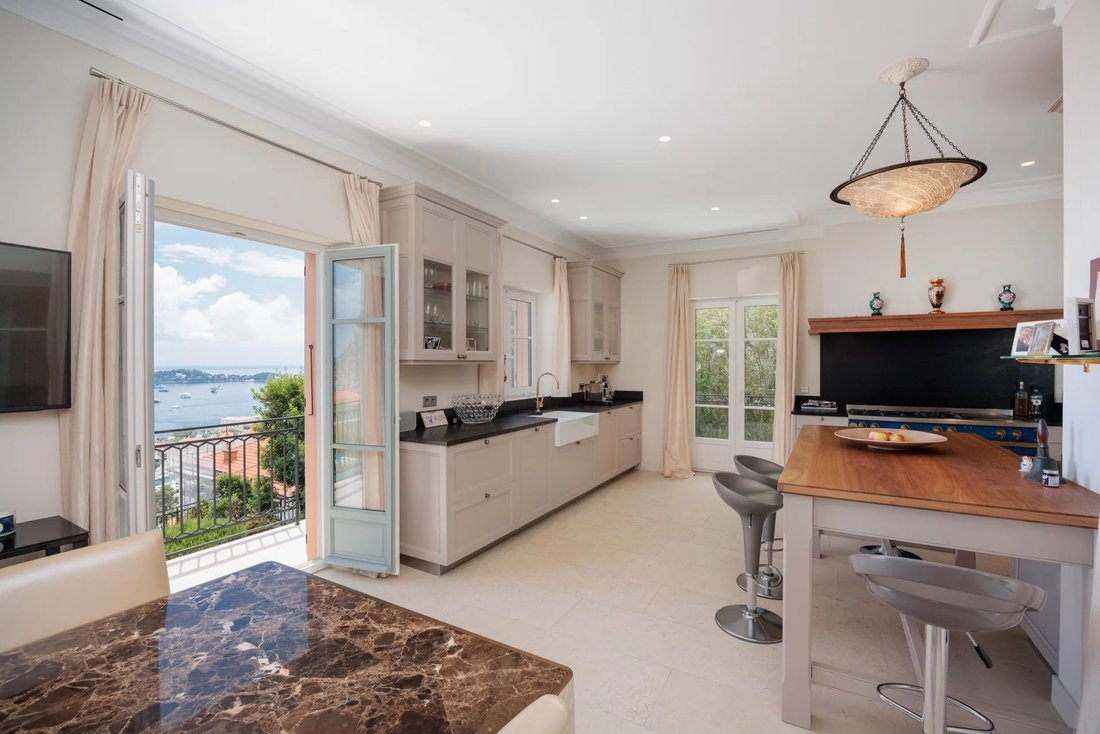 Villa in French Riviera, Provence-Alpes-Côte d'Azur, France 5 - 13958255