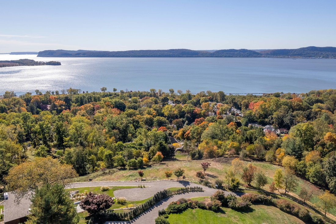 13 Finney Farm Road In Croton On Hudson, New York, United States For