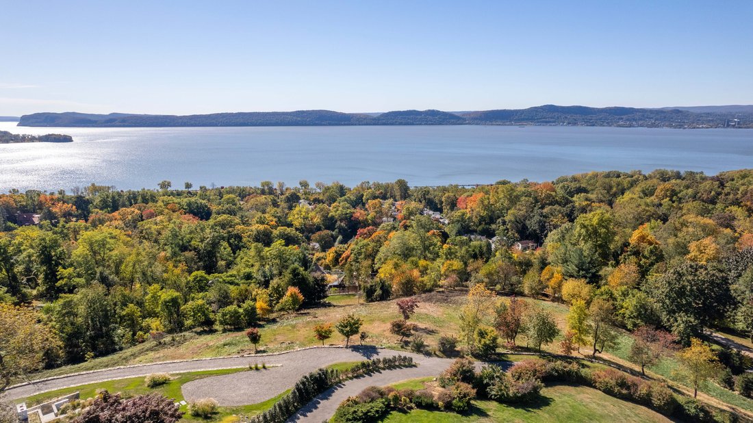 13 Finney Farm Road In Croton On Hudson, New York, United States For
