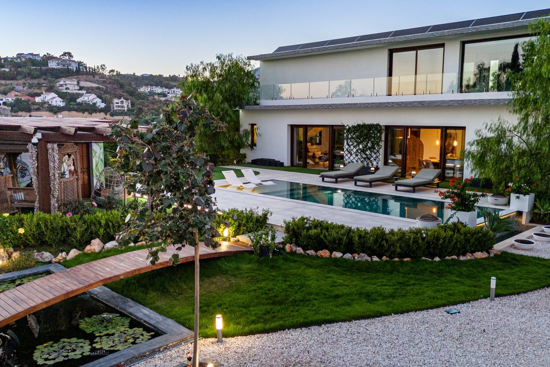 Villa in Benahavis, Andalusia, Spain 3 - 14864704