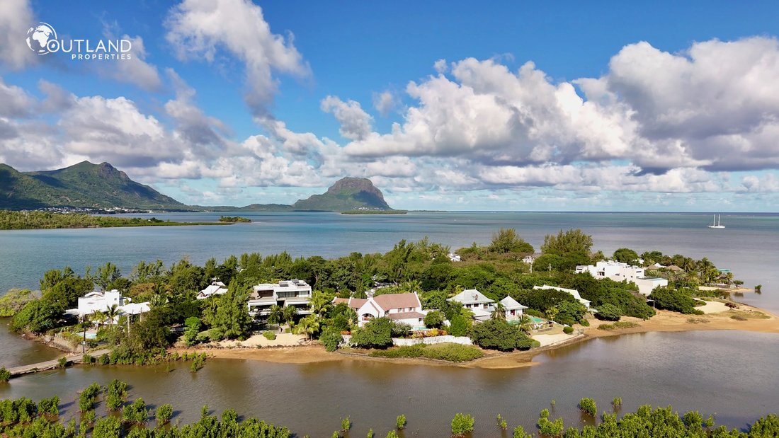 Apartment in Tamarin, Rivière Noire District, Mauritius 4 - 14845501