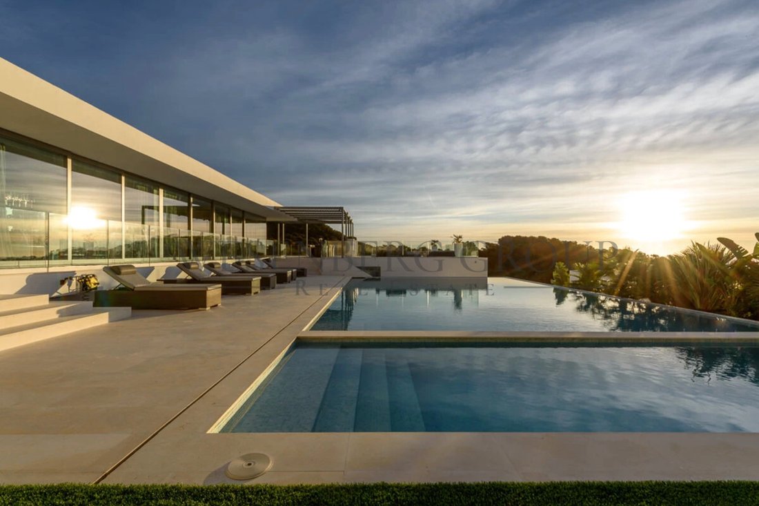 Villa in Ca na Negreta, Santa Eularia des Riu, Balearic Islands 1 - 12730535