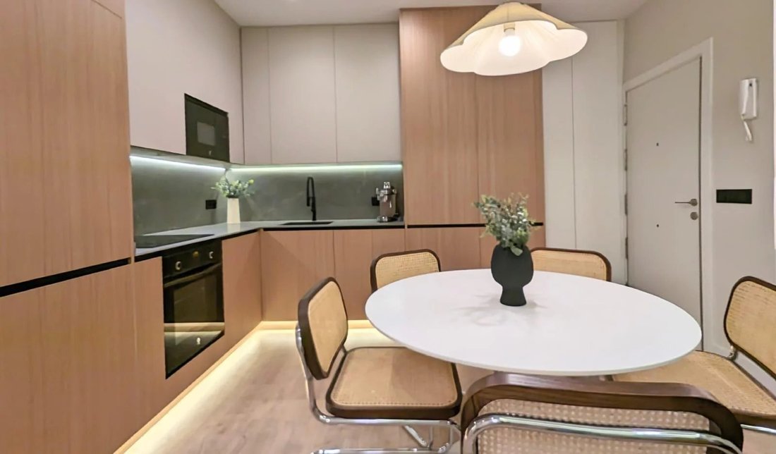 Apartment in Barrio Salamanca, Community of Madrid, Spain 2 - 14863691