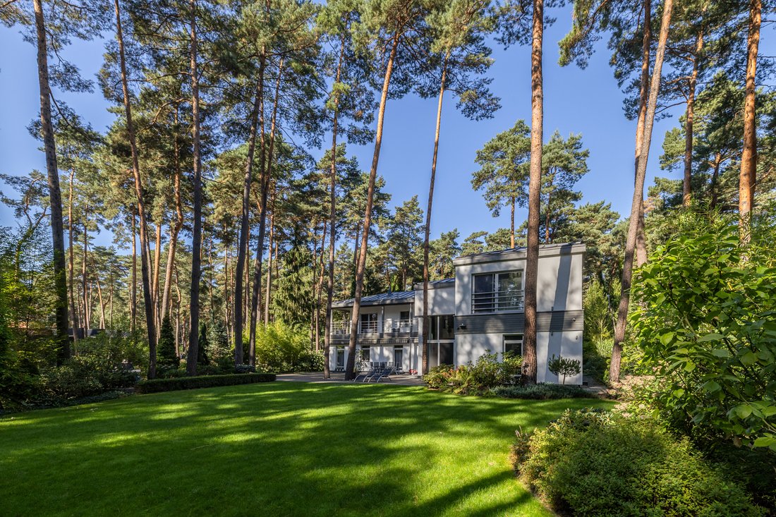 House in Magdalenka, Masovian Voivodeship, Poland 2 - 14865440
