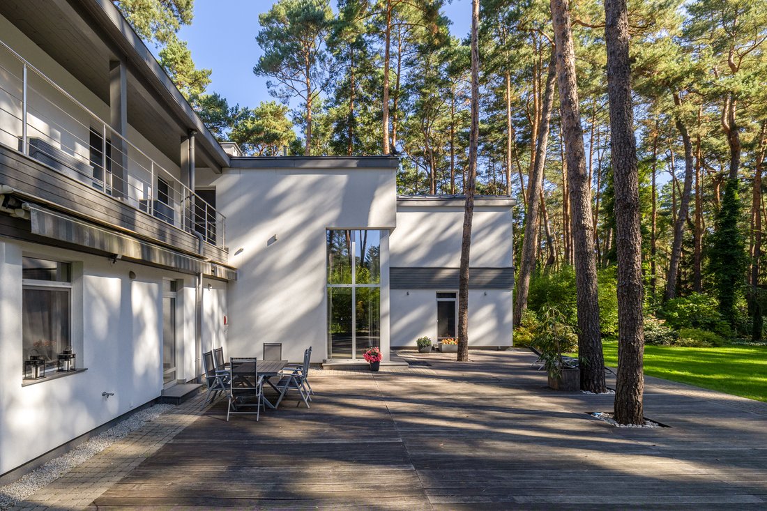 House in Magdalenka, Masovian Voivodeship, Poland 3 - 14865440