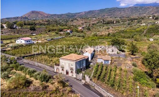 House in Zafferana Etnea, Sicily, Italy 1