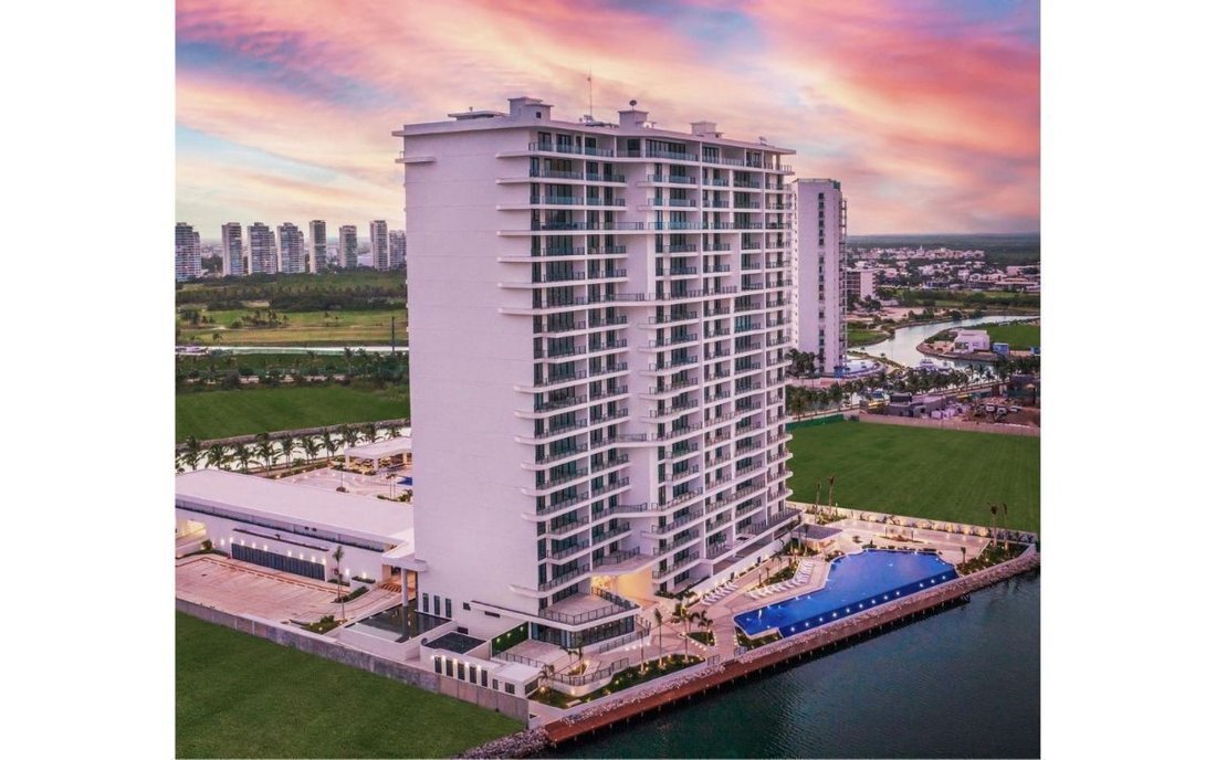 Condo Frente A Marina, Vistas Al Campo De Golf In Cancún, Quintana Roo ...