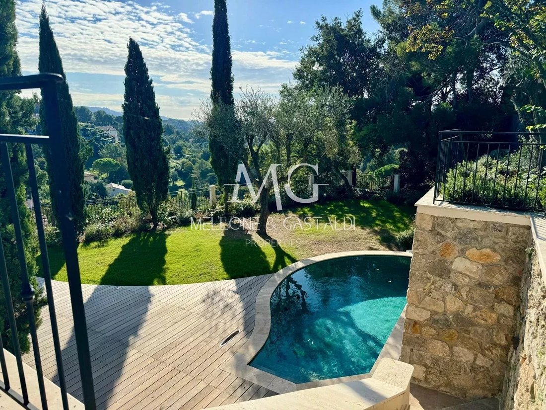 Villa in Mougins, Provence-Alpes-Côte d'Azur, France 1 - 14734835