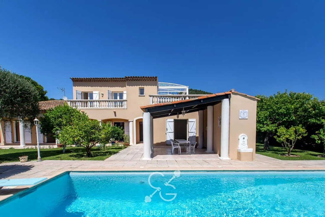 Villa en Villefranche-sur-Mer, Provenza-Alpes-Costa Azul, Francia 1 - 14863742