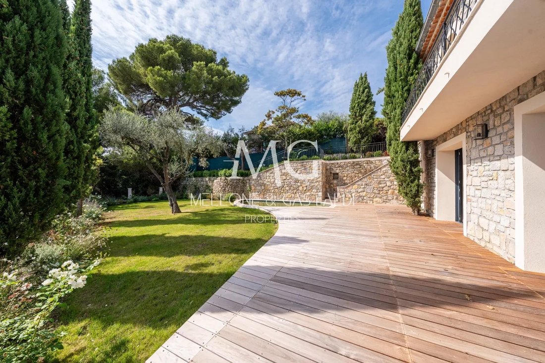 Villa in Mougins, Provence-Alpes-Côte d'Azur, France 4 - 14734835