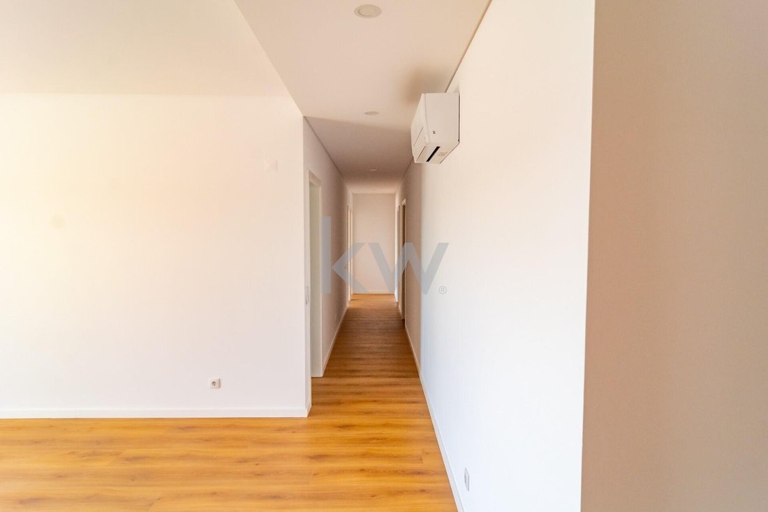 Apartment in Odivelas, Lisbon, Portugal 5 - 14770538