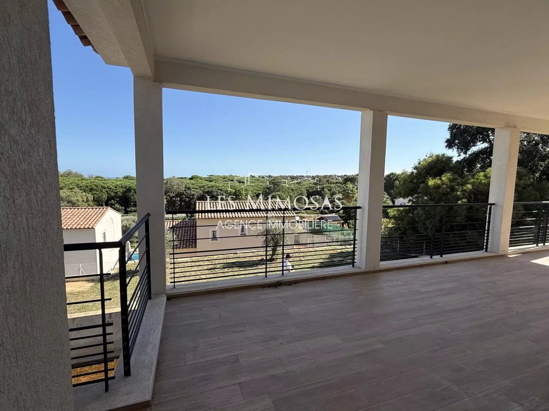 Villa in Frejus, Provence-Alpes-Côte d'Azur, France 5 - 14798876
