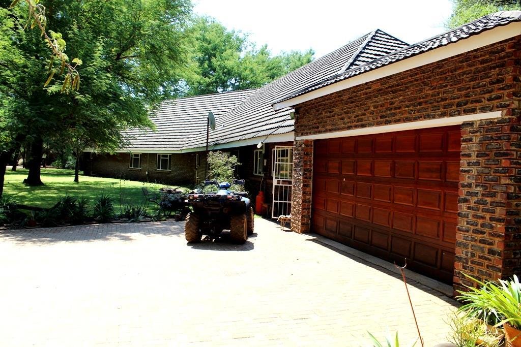 Farm Ranch in Northam, Limpopo, South Africa 2 - 14870355