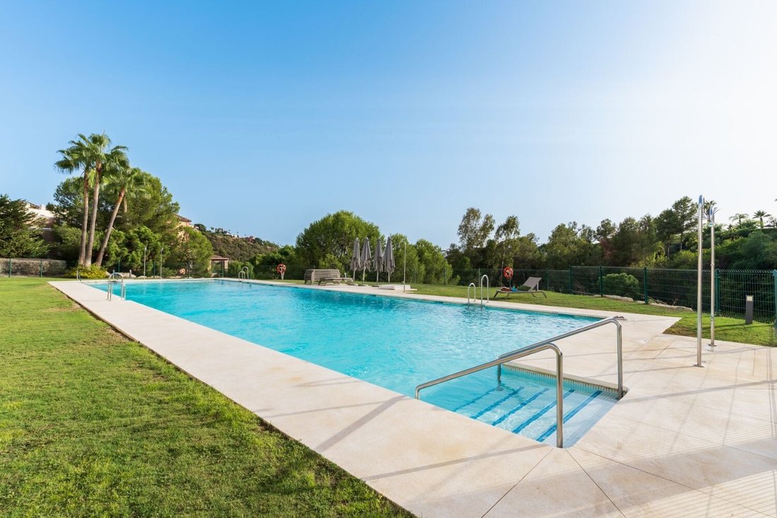 Apartment in Benahavis, Andalusia, Spain 4 - 14868020