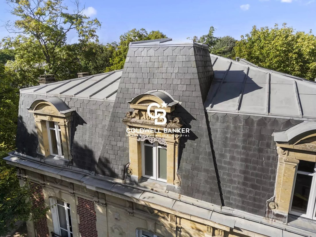 House in Le Vésinet, Ile-de-France, France 2 - 14711330
