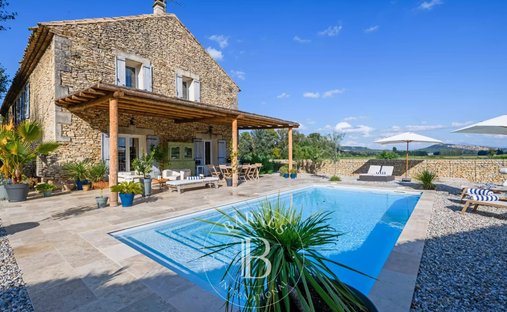 House in Vénéjan, Occitanie, France 1