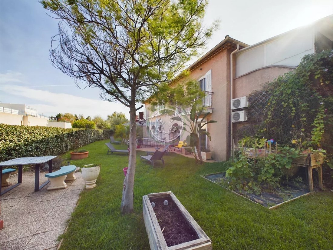 Villa in Frejus, Provence-Alpes-Côte d'Azur, France 5 - 14755103