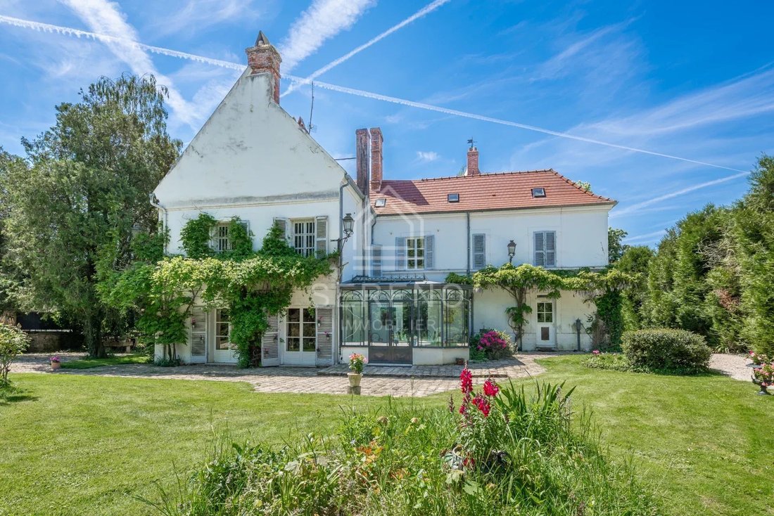 Estate in Le Plessis-Placy, Ile-de-France, France 4 - 14676633