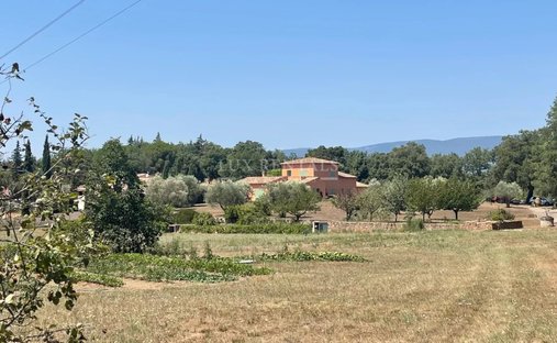 Estate in Bagnols-en-Forêt, Provence-Alpes-Côte d'Azur, France 1