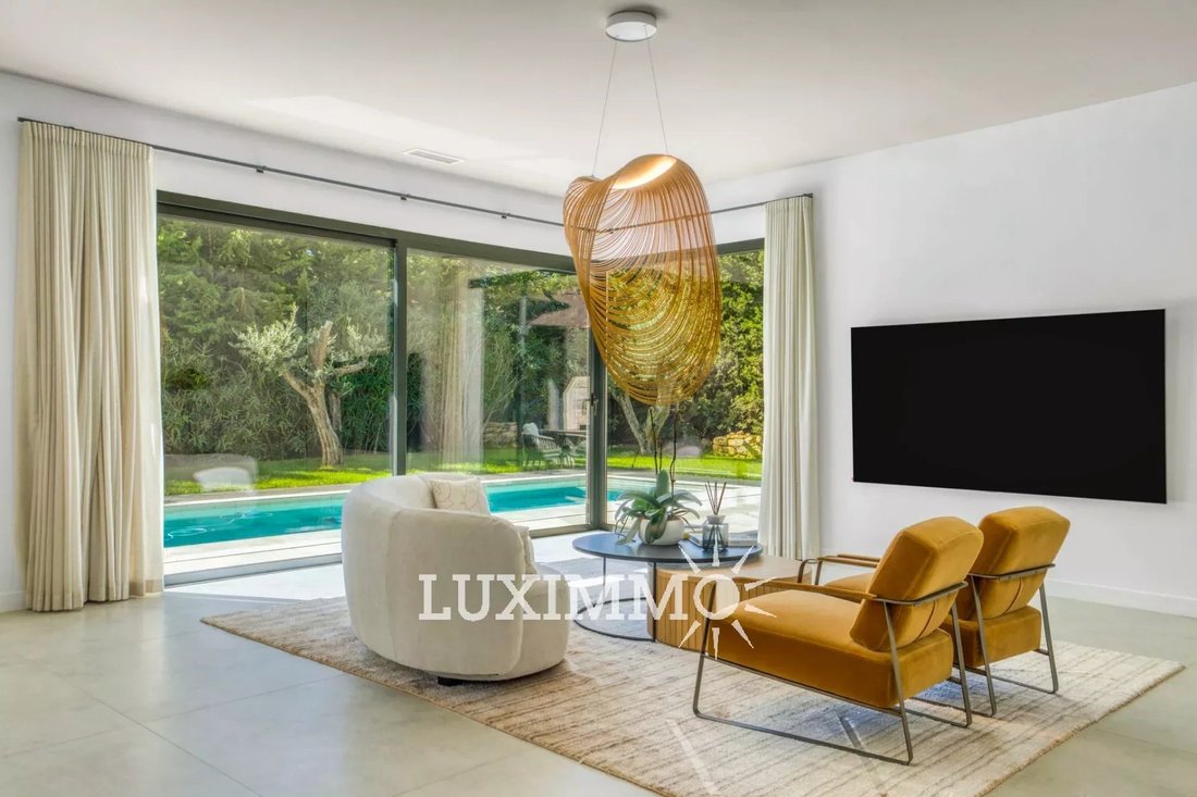 Villa in Mougins, Provence-Alpes-Côte d'Azur, France 4 - 14541861