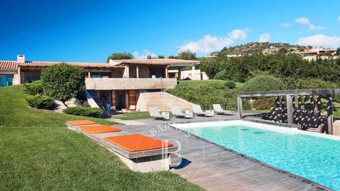 Villa in San Teodoro, Sardinia, Italy 3 - 14787052