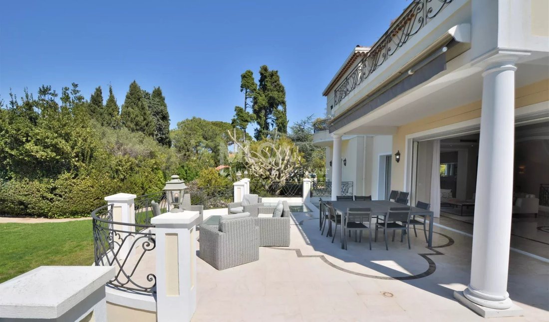 Villa in Antibes, Provence-Alpes-Côte d'Azur, France 5 - 14857152