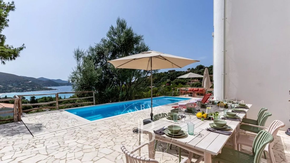 Villa in Maracalagonis, Sardinia, Italy 4 - 14729832