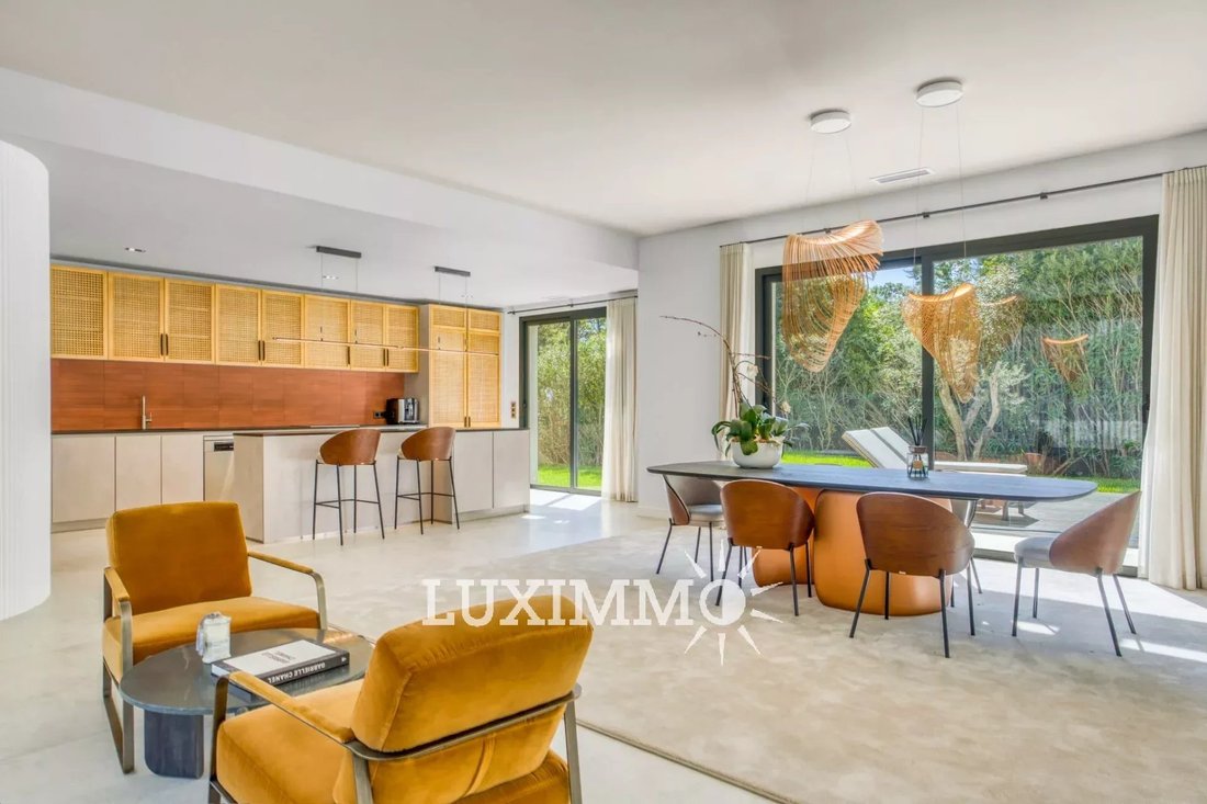 Villa in Mougins, Provence-Alpes-Côte d'Azur, France 3 - 14541861