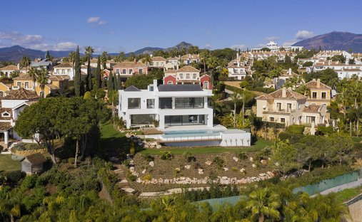 Villa in Estepona, Andalusien, Spanien 1