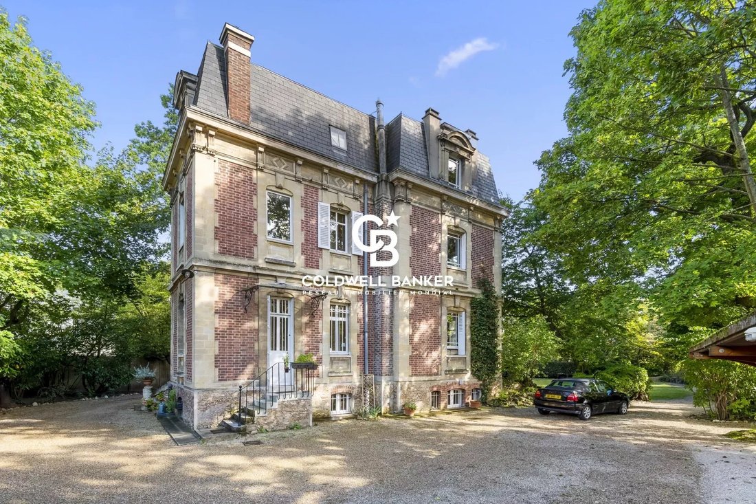 House in Le Vésinet, Ile-de-France, France 5 - 14711330