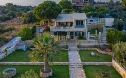 Villa in Koinotita Kranidiou, Kranidi, Greece 1