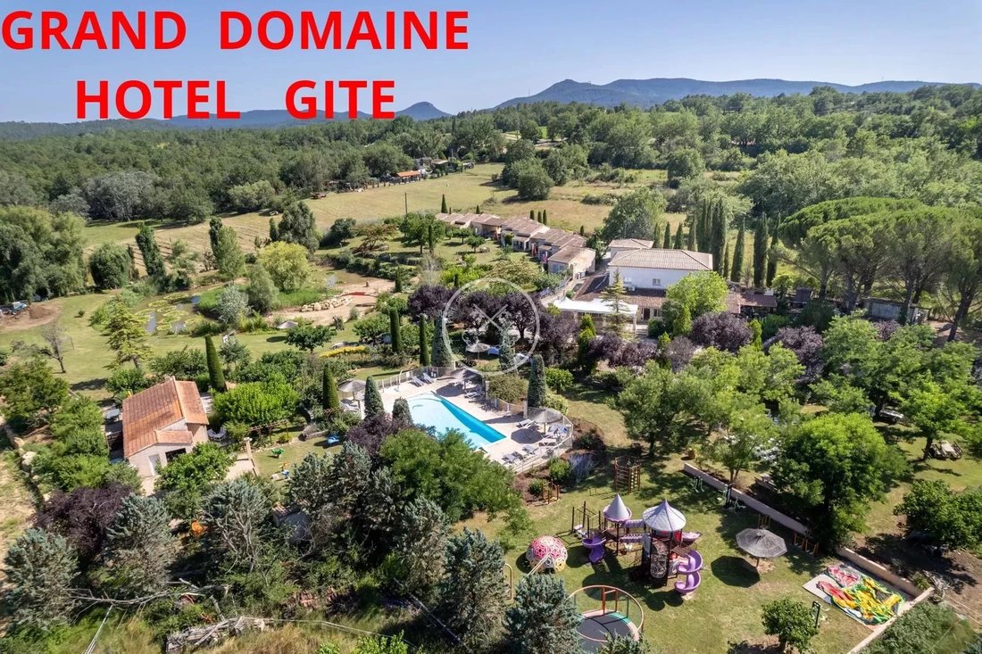 Estate in Fayence, Provence-Alpes-Côte d'Azur, France 1 - 13059109