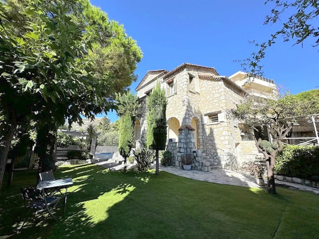 House in Nice, Provence-Alpes-Côte d'Azur, France 1 - 14789047