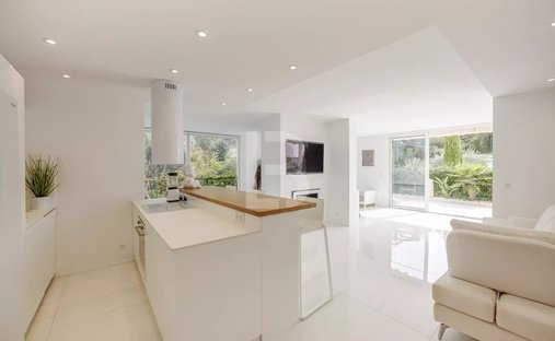 Apartment in Mougins, Provence-Alpes-Côte d'Azur, France 1