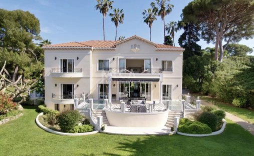 Villa in Antibes, Provence-Alpes-Côte d'Azur, France 1