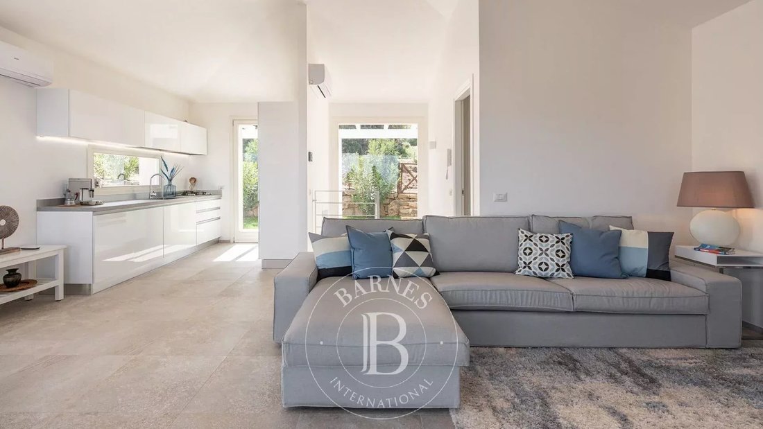 Villa in Historic Center, Quartu Sant'Elena, Italy 4 - 14858719