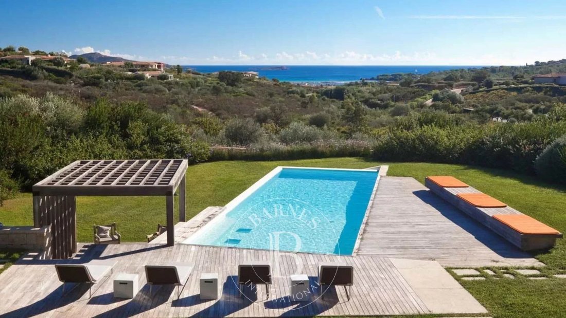 Villa in San Teodoro, Sardinia, Italy 1 - 14787052