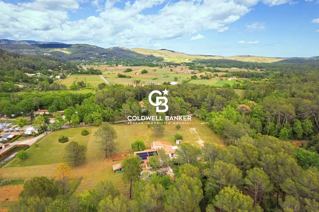 Casa a Callas, Provenza-Alpi-Costa Azzurra, Francia 4 - 14609734