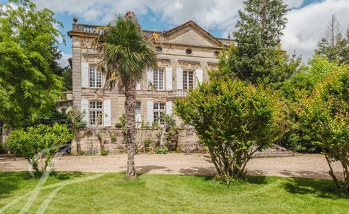 House in Bordeaux, Nouvelle-Aquitaine, France 1