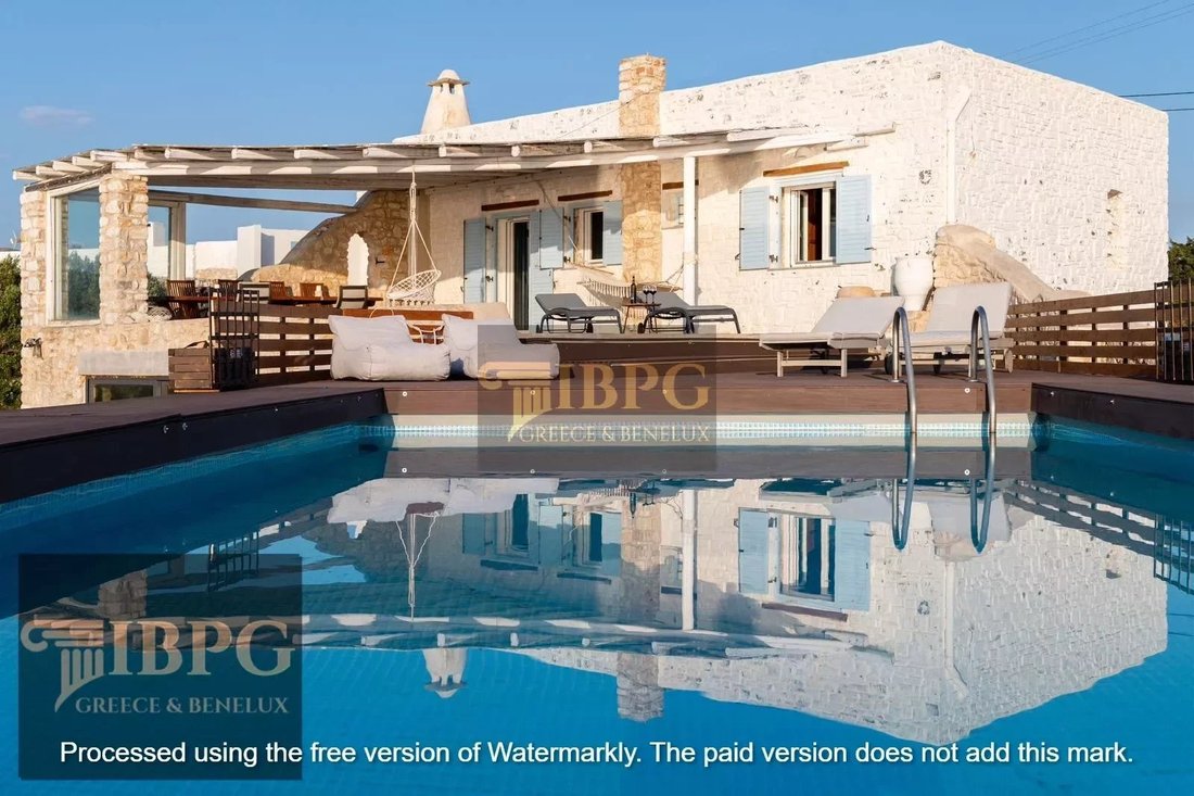 Villa in Paros, Aegean, Greece 2 - 13504014