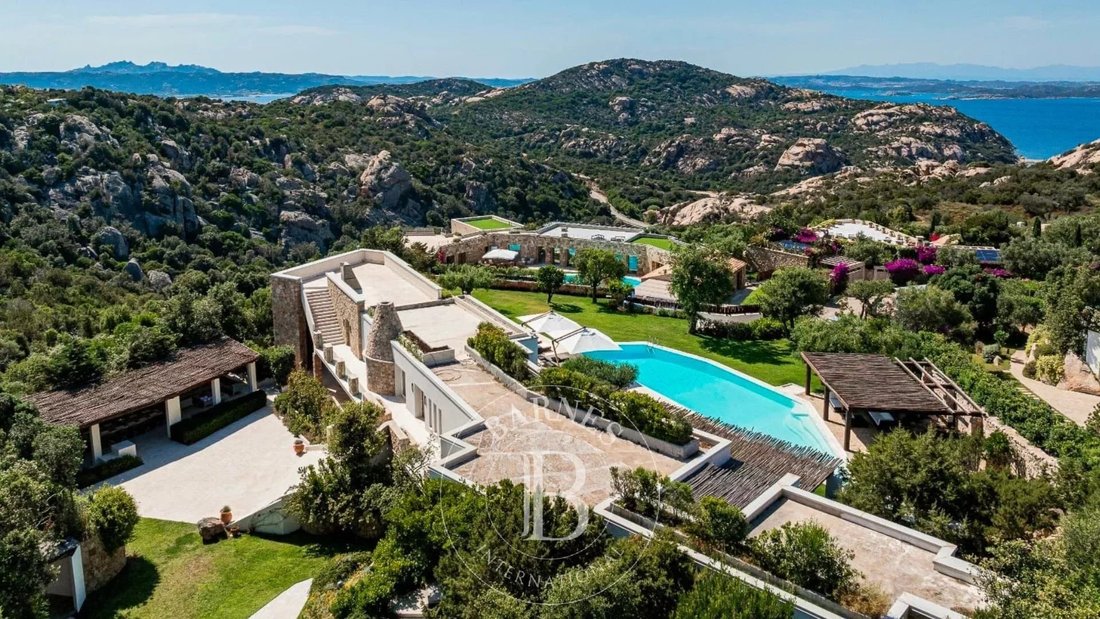 Villa in Marina di Porto Cervo, Porto Cervo, Italy 1 - 12623735