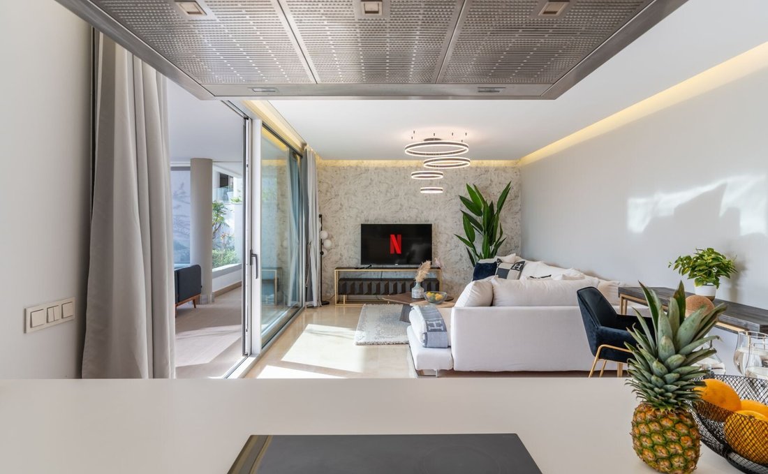 Apartment in Benahavis, Andalusia, Spain 2 - 14868020