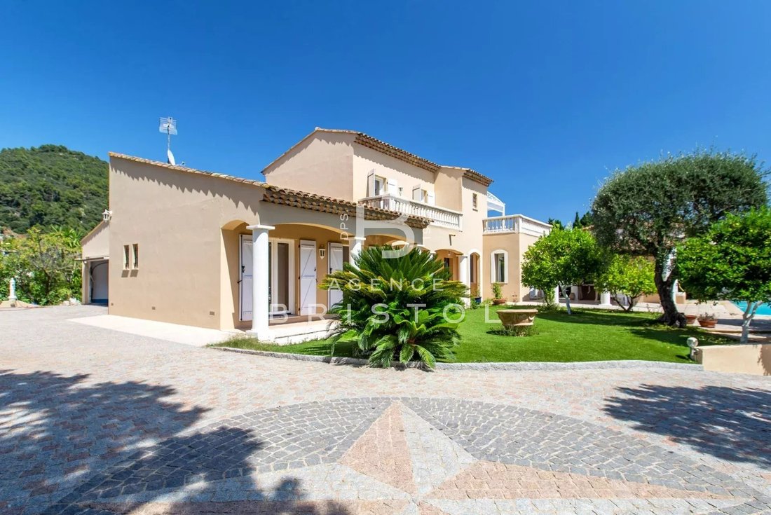 Villa in Villefranche-sur-Mer, Provence-Alpes-Côte d'Azur, France 2 - 14531110