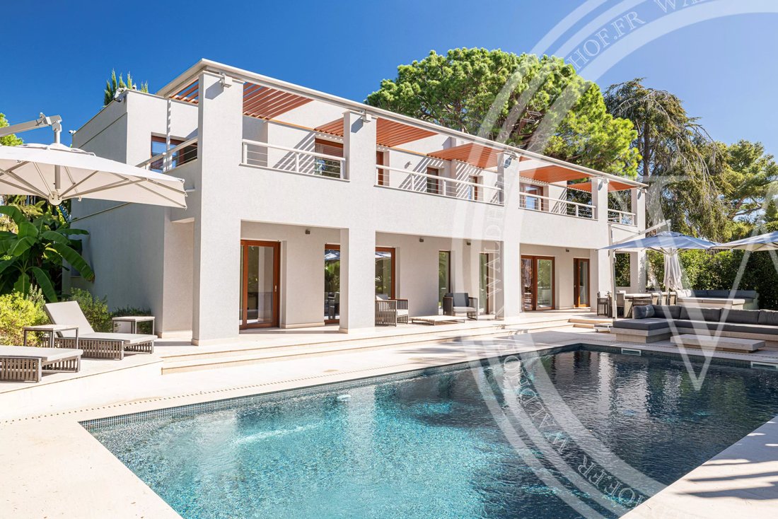 Villa in Saint-Jean-Cap-Ferrat, Provence-Alpes-Côte d'Azur, France 1 - 14822520