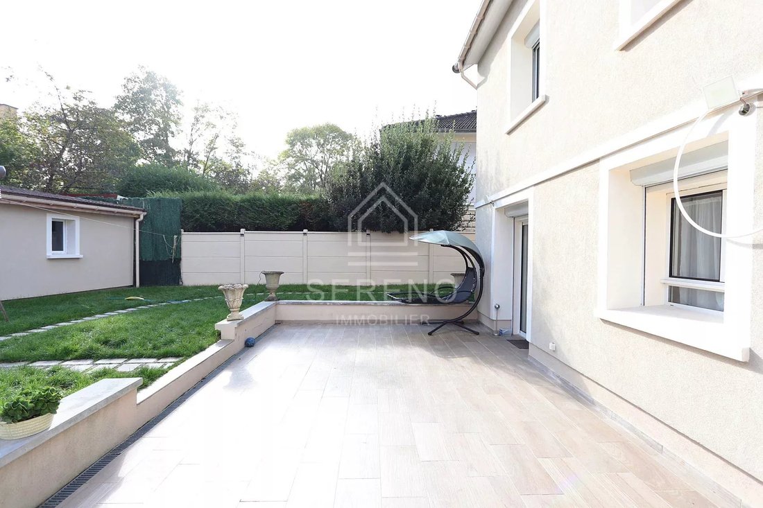 House in Bord de Marne, Champs-sur-Marne, France 3 - 14823305